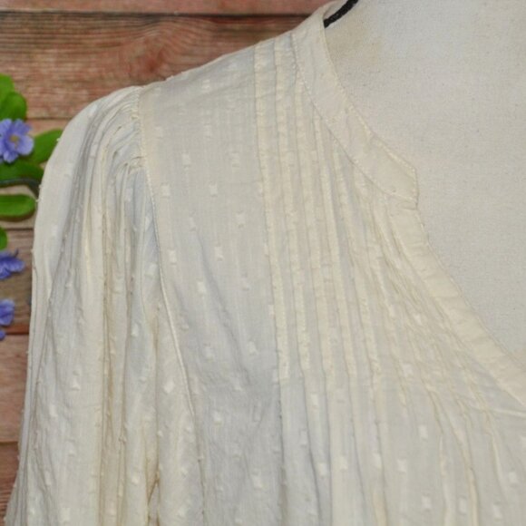 Old Navy Top XXL Plus Pintuck Blouse Cottagecore Peasant Cream Swiss Dot Casual - Picture 3 of 9